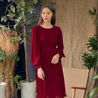 Váy chấm bi đỏ chị nga ha