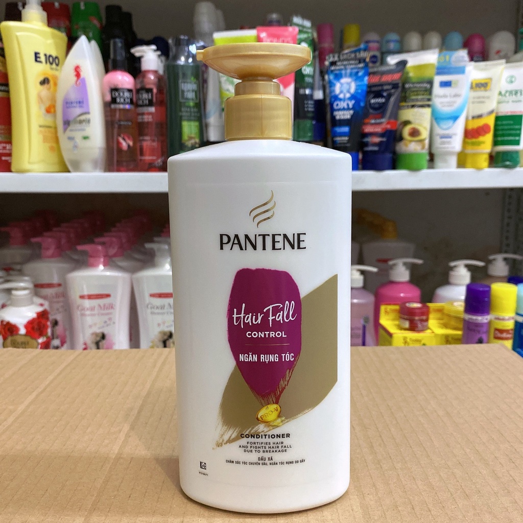 Dầu xả PANTENE giàu dưỡng chất 650ml