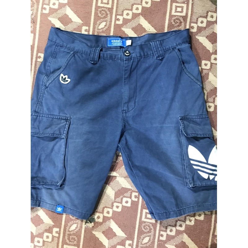 Quần short Adidas màu xanh đen size L