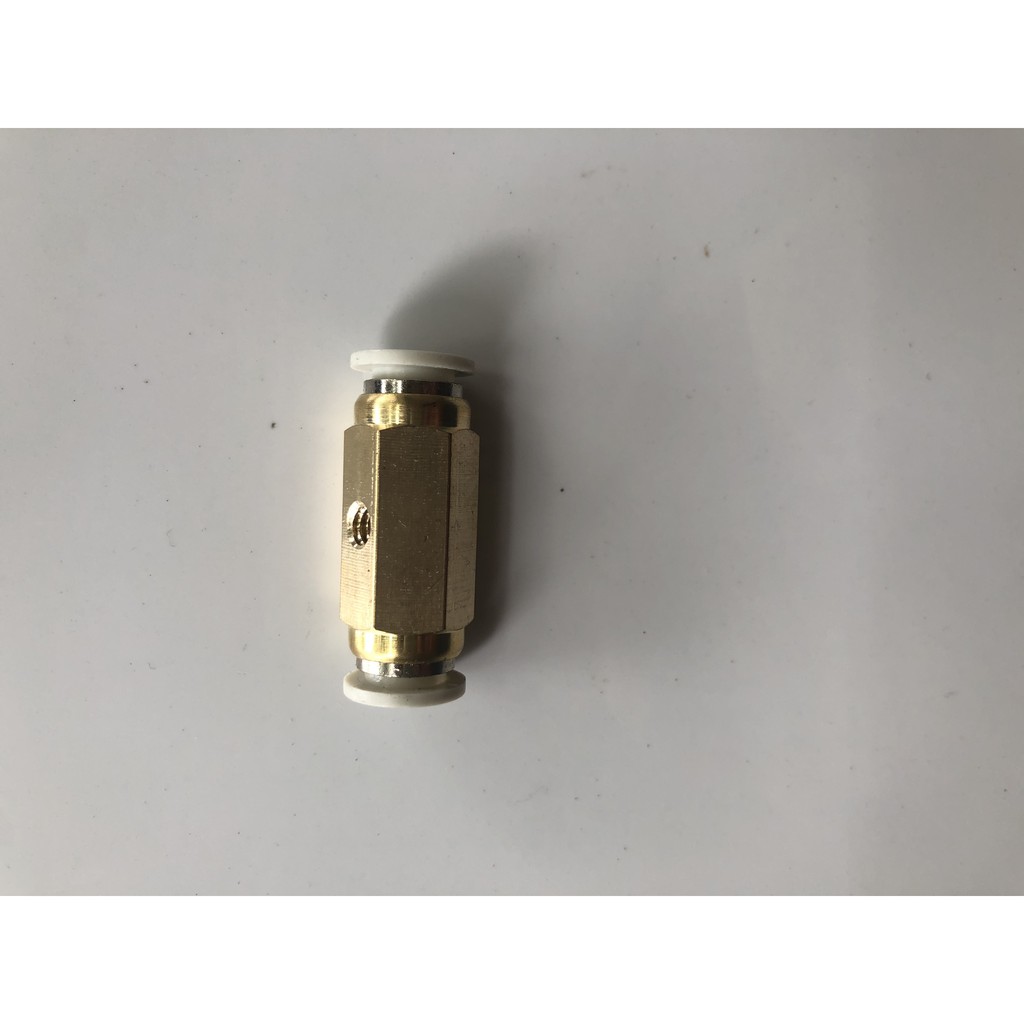 Đế ngang béc phun sương 8mm
