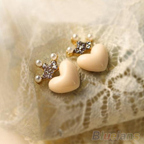 1 Đôi Bông Tai Hình Vương Miện / Trái Tim Xinh Xắn Cho Nữ