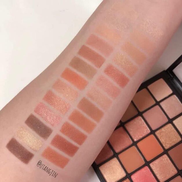 Phấn mắt 3CE PRO MULTI EYE COLOR PALETTE