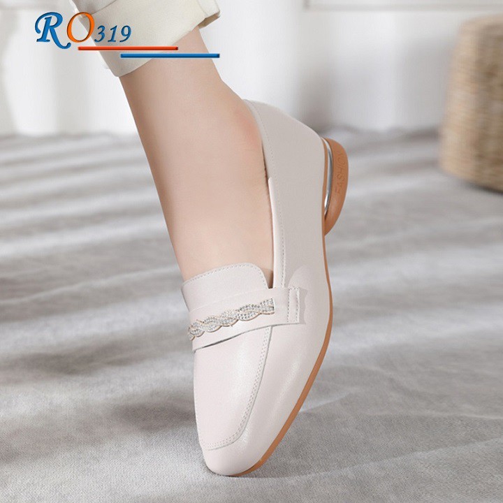 Giày mọi nữ cao cấp đế cao 2p hàng hiệu rosata hai màu đen kem ro319 | BigBuy360 - bigbuy360.vn