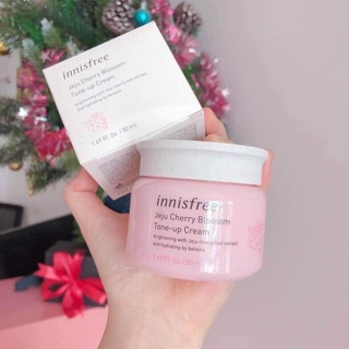 Kem dưỡng Innisfree Jeju Cherry Blossom Tone Up Cream