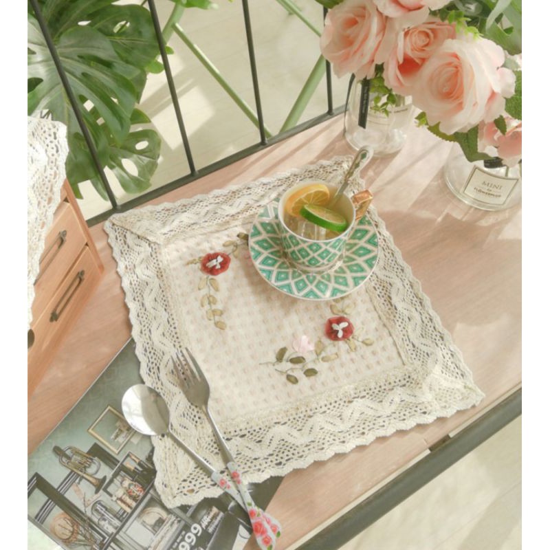 RH/Tấm lót ly cốc bình hoa thêu ruy băng Vintage trang trí phòng bếp decor phòng khách kiểu Âu