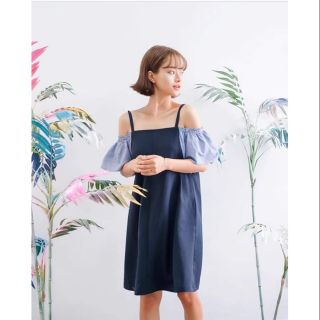 Váy trễ vai naked by v
