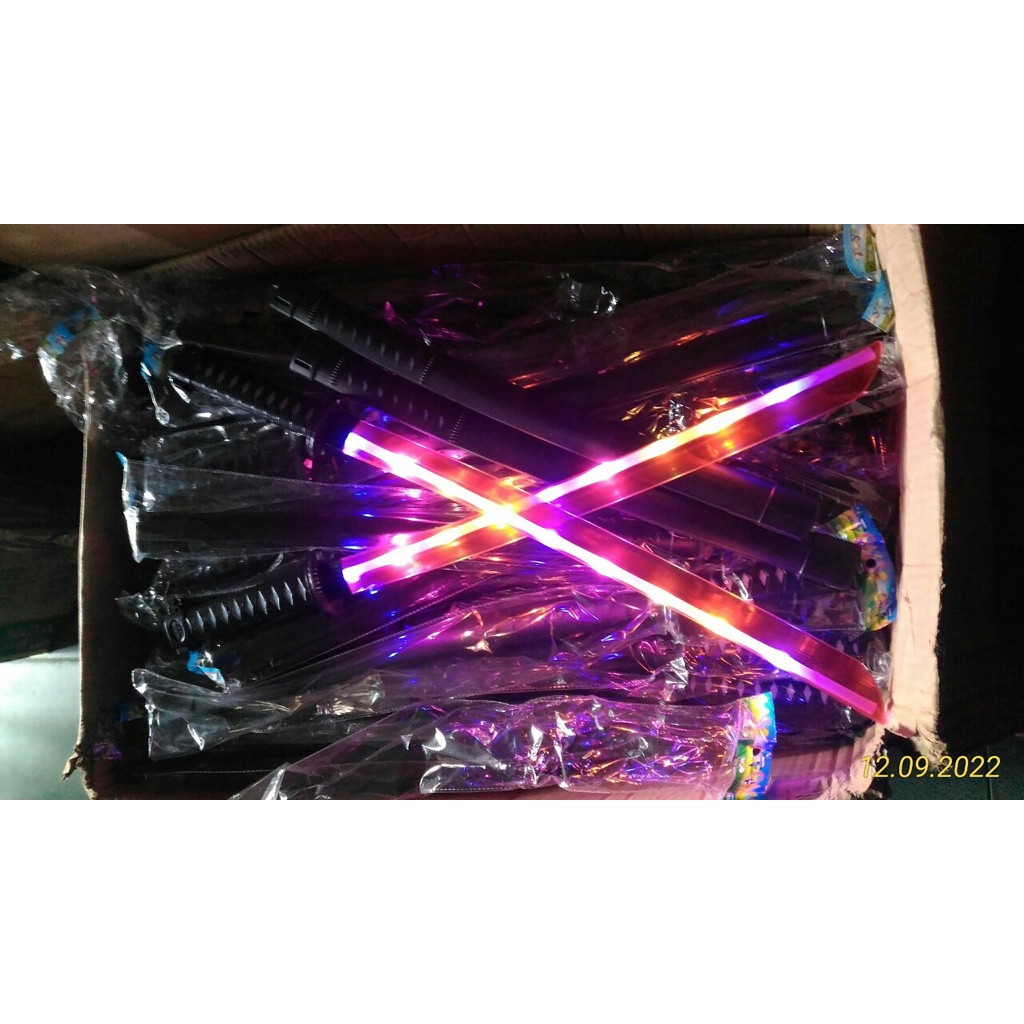Đồ chơi kiếm phát sáng katana Samurai nhật có đèn led âm thanh,Dài 67cm đồ chơi vận động cho bé tặng3 pin