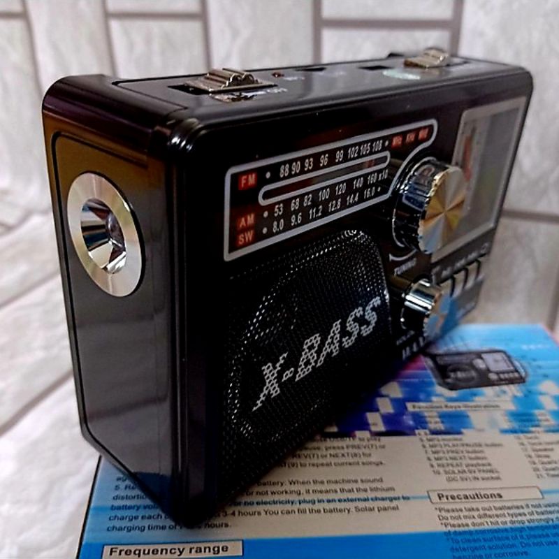 Radio WAXIBA XB-741C Có Đồng Hồ Xem Giờ