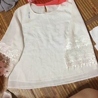 Combo sơmi trắng kiểu xinh xắn