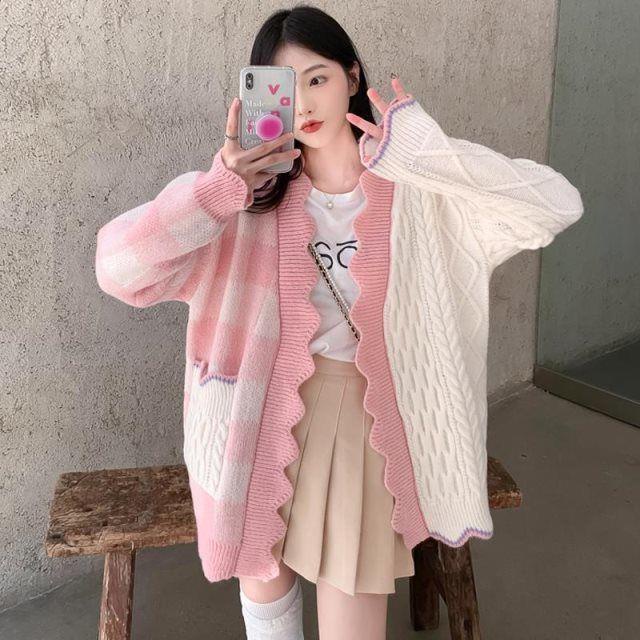 Hàng Sẵn_ Áo khoác len phối màu xanh sữa viền cánh hoa anh đào Hadu shop