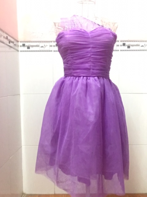 Đầm xoè lệch vai công chúa