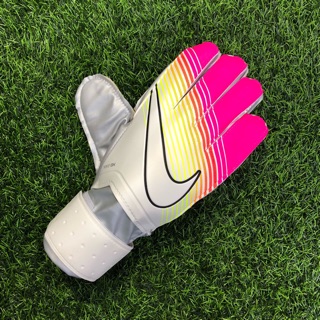Găng tay thủ môn Nike
