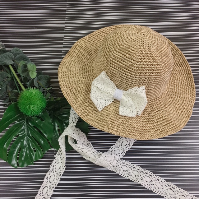 Mũ rộng vành bằng sợi thô