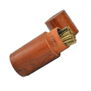 Trầm hương hút thuốc