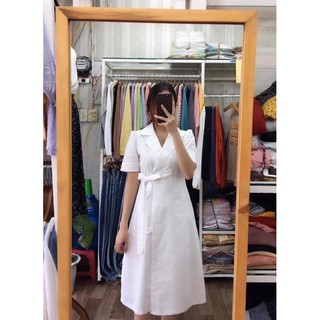 Đầm linen tưng cổ vest