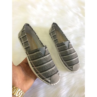 Giầy lười vải nam toms họa tiết xám sọc( Chất Store )