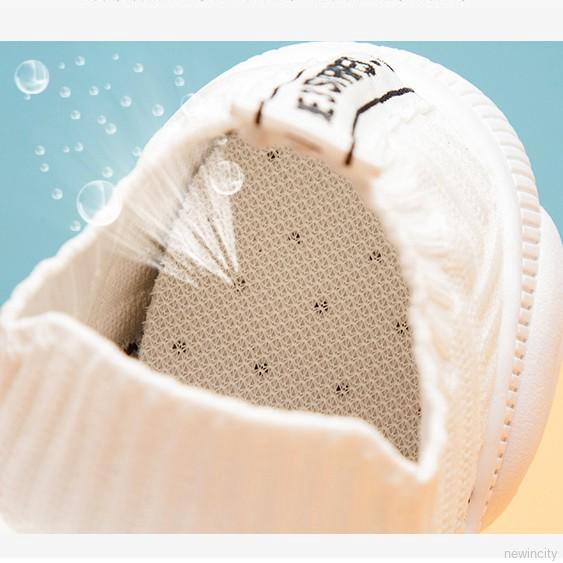 Giày thể thao in chữ chống trượt thời trang cho bé