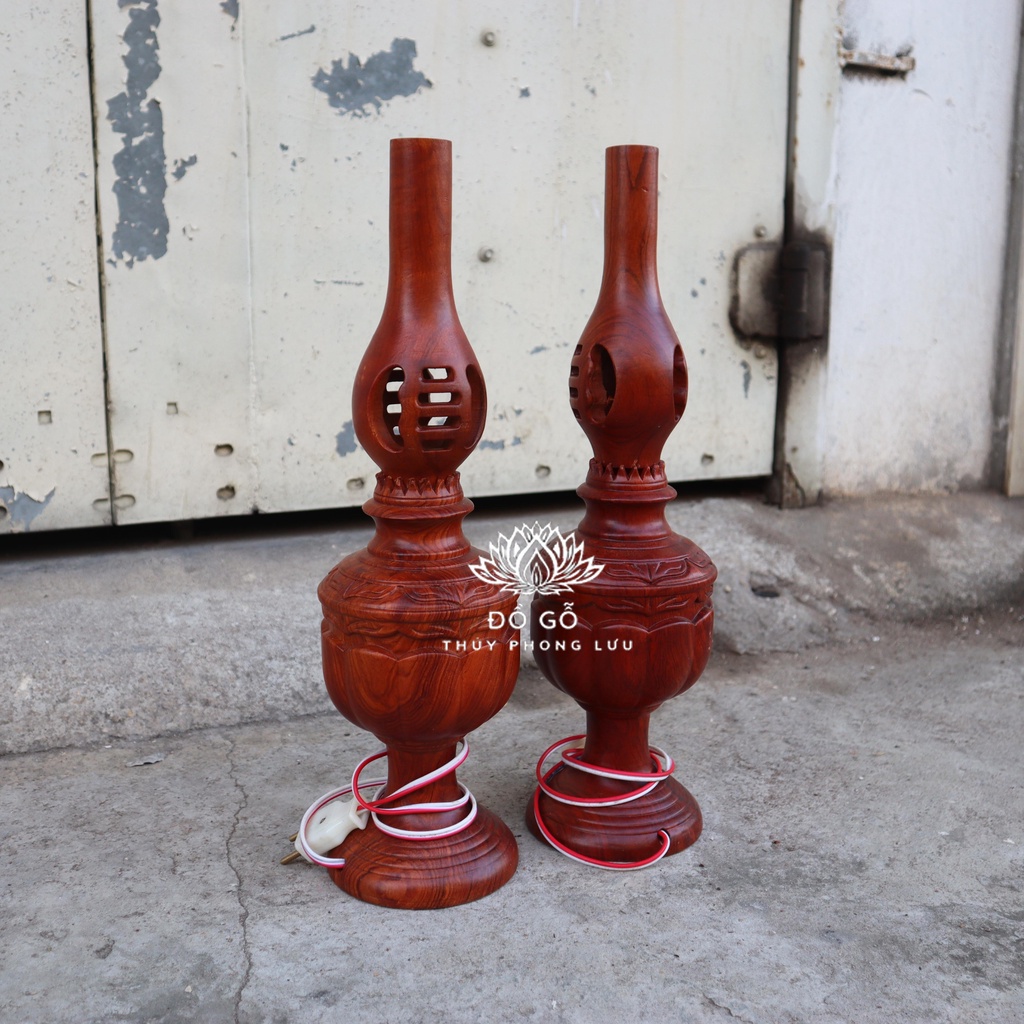 Đôi đèn dầu thắp sáng trang trí gỗ hương cao 45cm