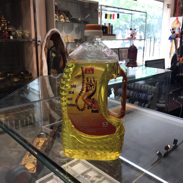 Dầu đèn Cát Tường can 1lit Vàng