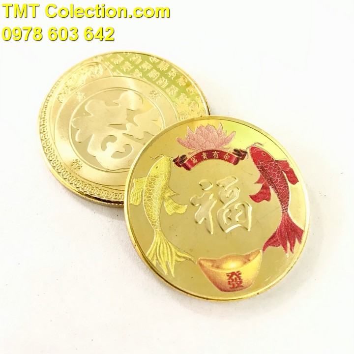 Xu song ngư in Màu, Chất liệu Niken, Dùng để trang trí bàn sách, bàn làm việc, bàn tiệc, xỏ lỗ đeo dây - SP005269