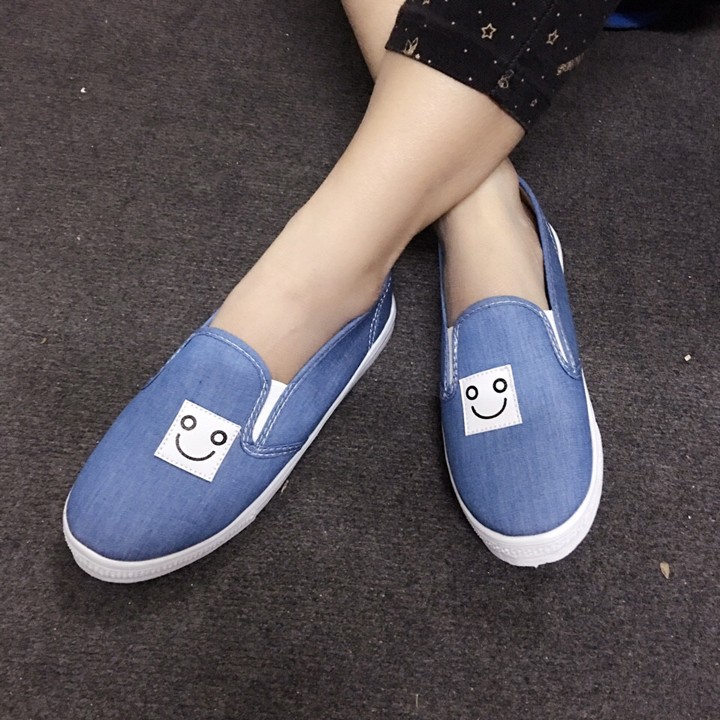 Giày slip on mặt cười jean nhạt VV88 | BigBuy360 - bigbuy360.vn