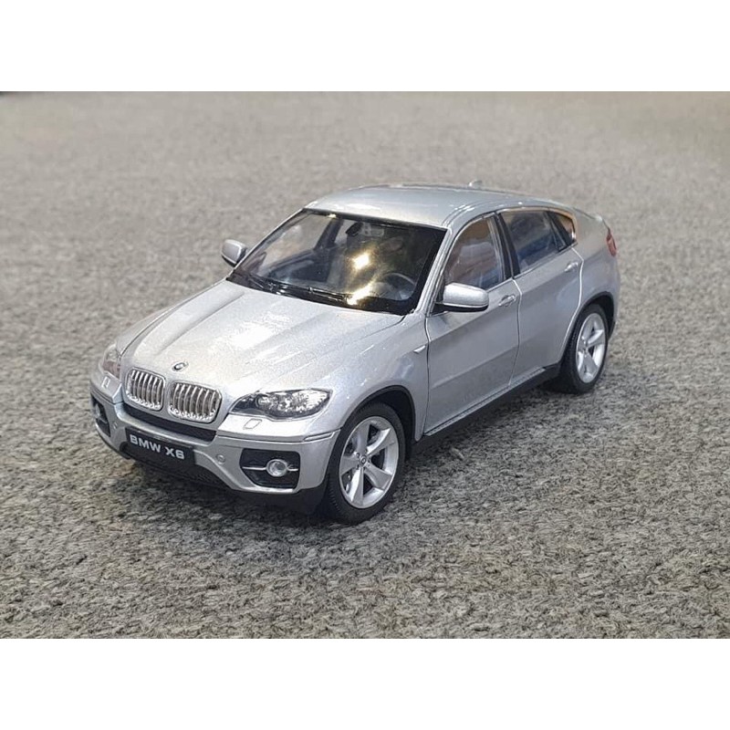 Xe Mô Hình Bmw X6 1:24 Welly (Bạc)