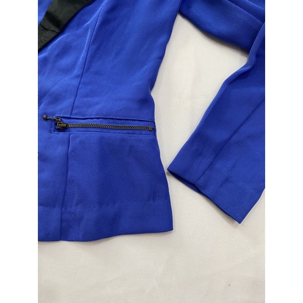 Áo vest xanh phối cổ đen Ninomaxx (S, M) - Thanh lý vnxk