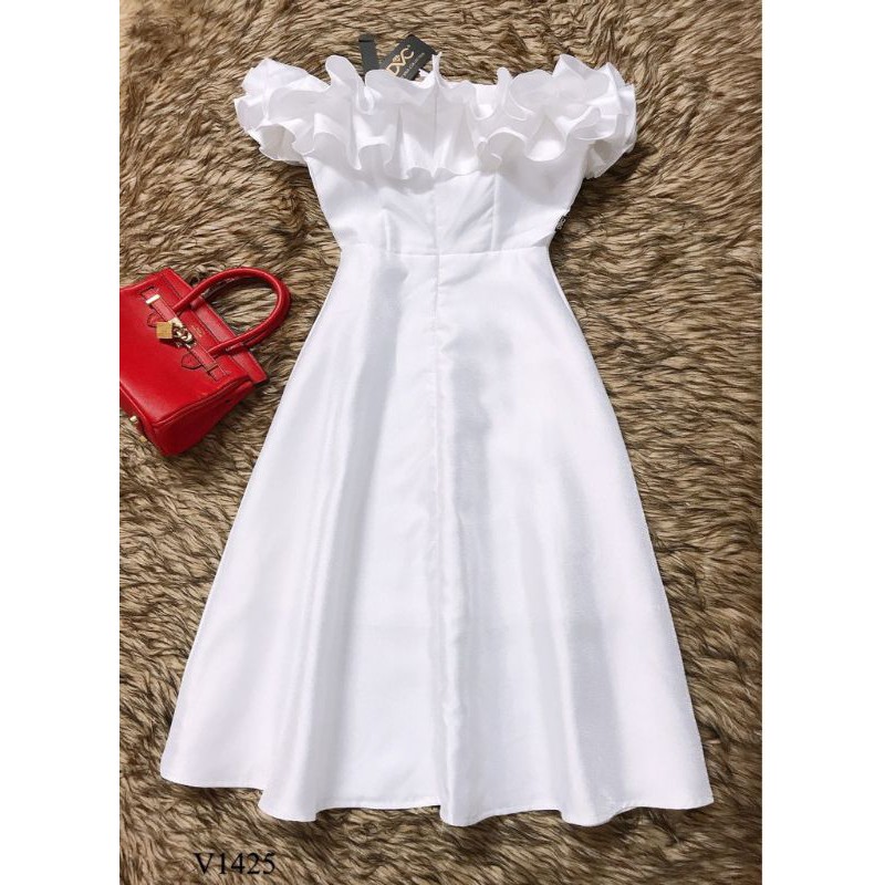 VÁY THIẾT KẾ XOÈ TRẮNG TRỄ VAI V1425 | BigBuy360 - bigbuy360.vn