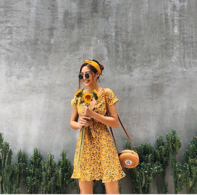 Đầm hoa nơ ngực