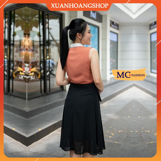 Chân Váy Công Sở Nữ, Kiểu Dáng Xòe, Lưng Cạp Cao, Dài Qua Gối, Co Giãn Nhẹ, Màu Đen. Mc Fashion Cv0469