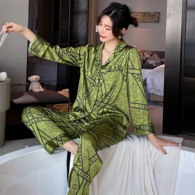 Hàng Mới Về Bộ Đồ Ngủ Dài Tay Màu Xanh Lá Thời Trang Xuân Thu Cho Nữ