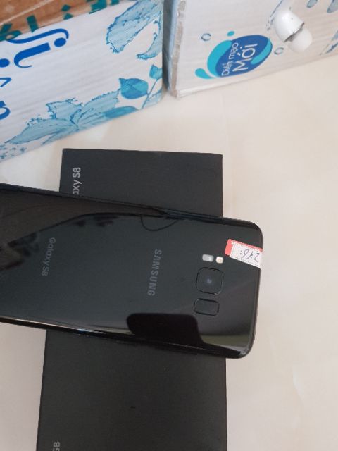 Điện thoại Samsung Galaxy S8 ram 4G/64G mới keng 99%, chơi game mượt