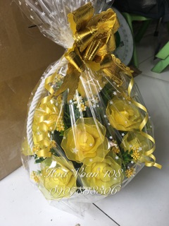 Giỏ hoa hồng bằng voan
