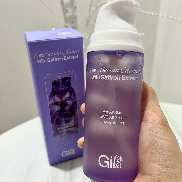 Sữa rửa mặt Saffron Gilaa Plant Serum Cleanser giúp làm sạch da và dưỡng trắng