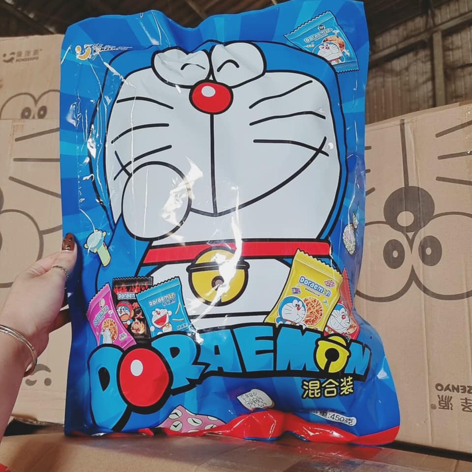 Bim bim Doraemon Siêu To Gói 450g [gói to gồm 34 - 36 gói nhỏ]