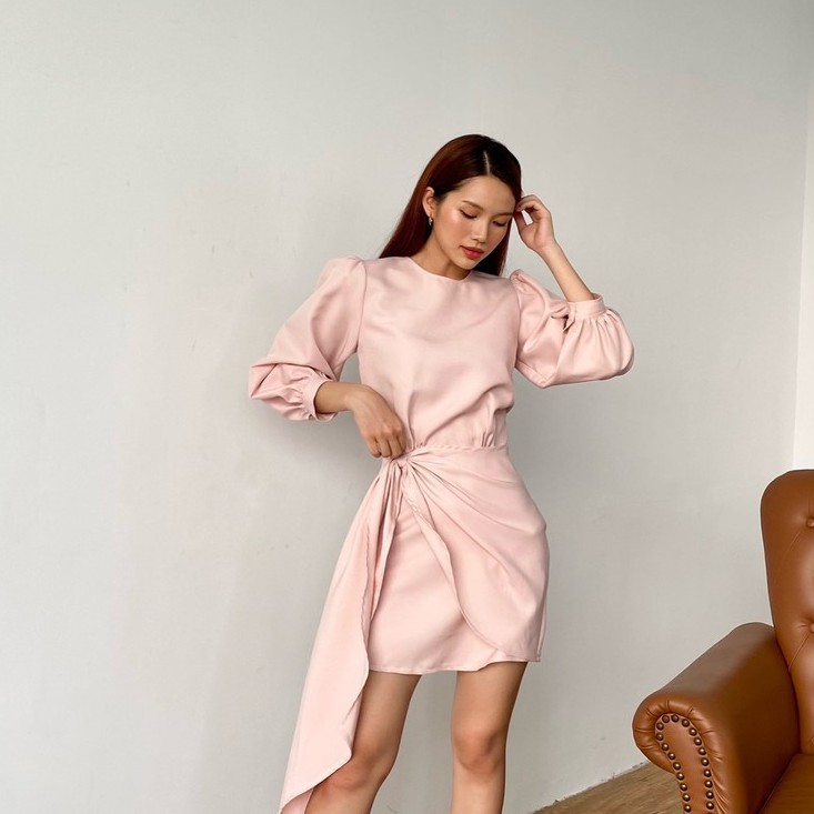 Đầm Kiểu Nữ Tay Lửng Vắt Tà EDINI - D1382