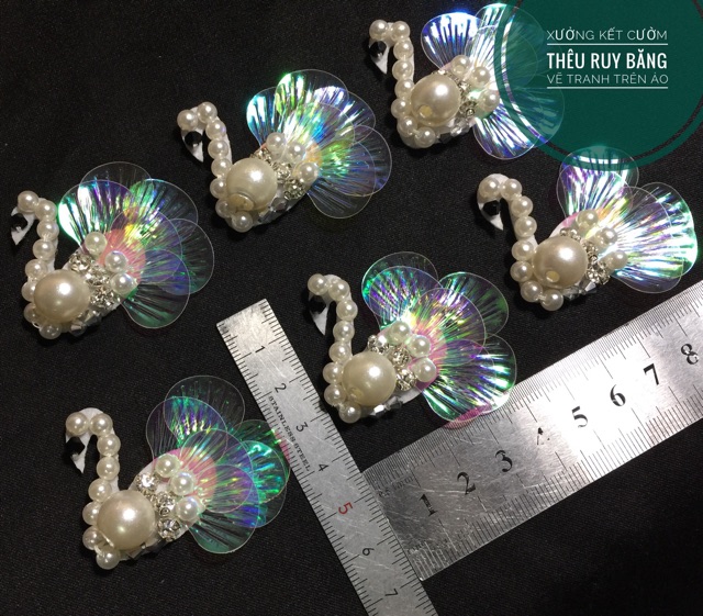Sticker hình thiên nga, phụ kiện trang trí thời trang và hanmade