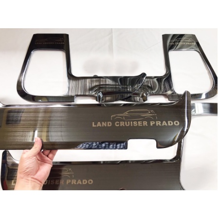 Ốp Tapli Cánh Cửa và mang loa Xe Toyota Prado, Hàng TiTan Cao Cấp