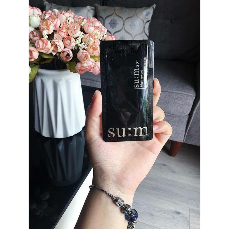 Mặt Nạ Sủi Bọt Thải Độc SUM:37 BRIGHT AWARD BUBBLE-DE MASK BLACK