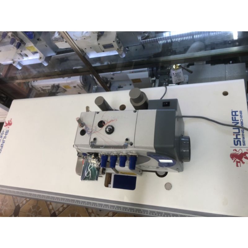 Máy vắt sổ shunfa điện tử