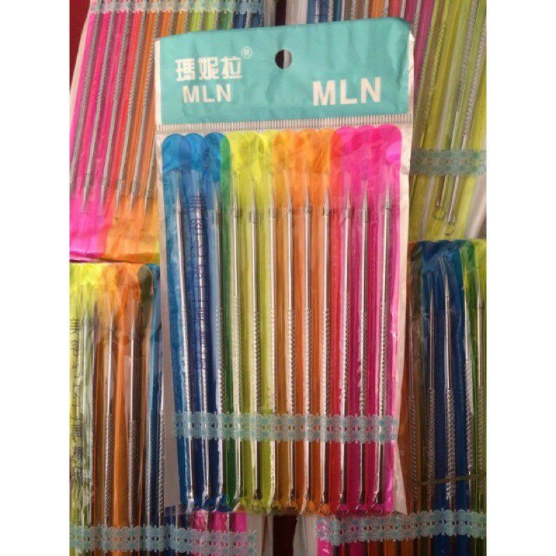 vỉ 12 cây nặn mụn