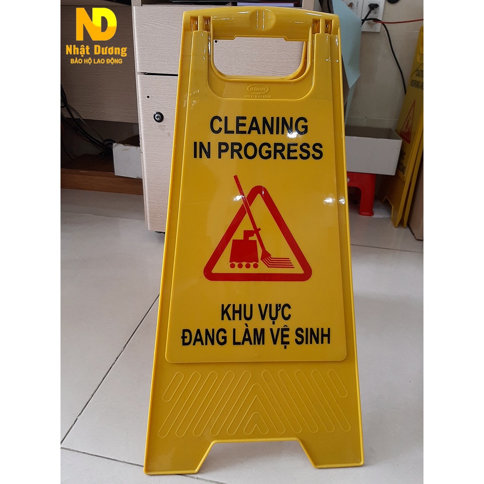 Bảng cảnh báo chữ A Khu vực đang làm vệ sinh/ Khu vực đang thi công/ Chú ý trơn trượt/ Cấm đậu xe/ Cấm hút thuốc