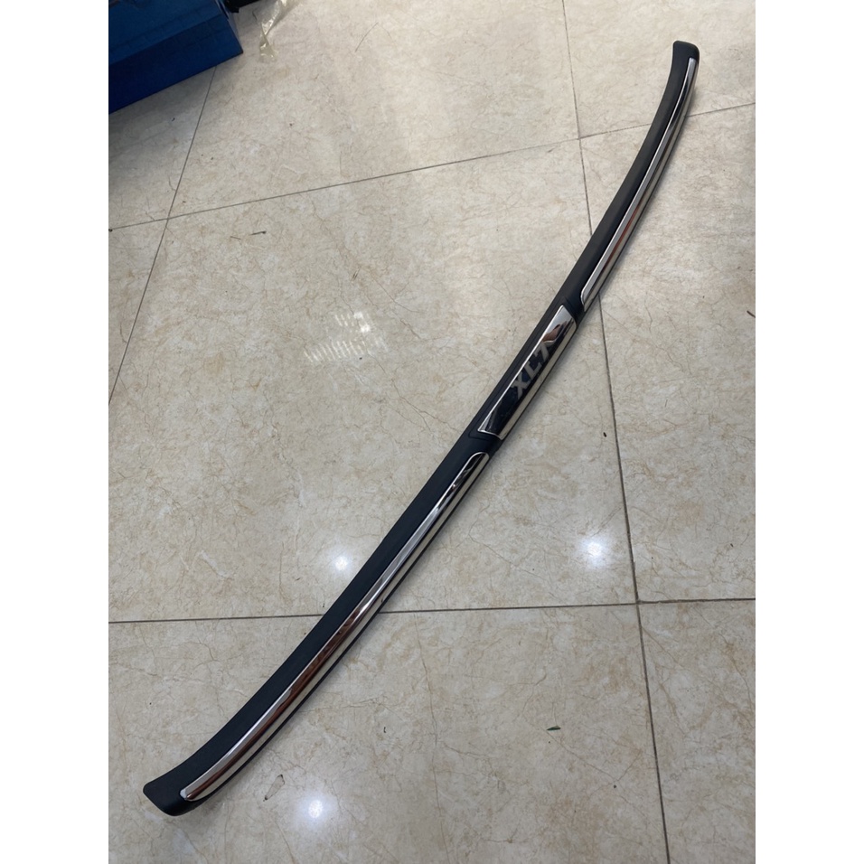 Chống trầy cốp, nẹp cốp xe XL7 2019 2020 2021 2022 mẫu Nhựa 3D Cao Cấp - tặng kèm keo tăng dính