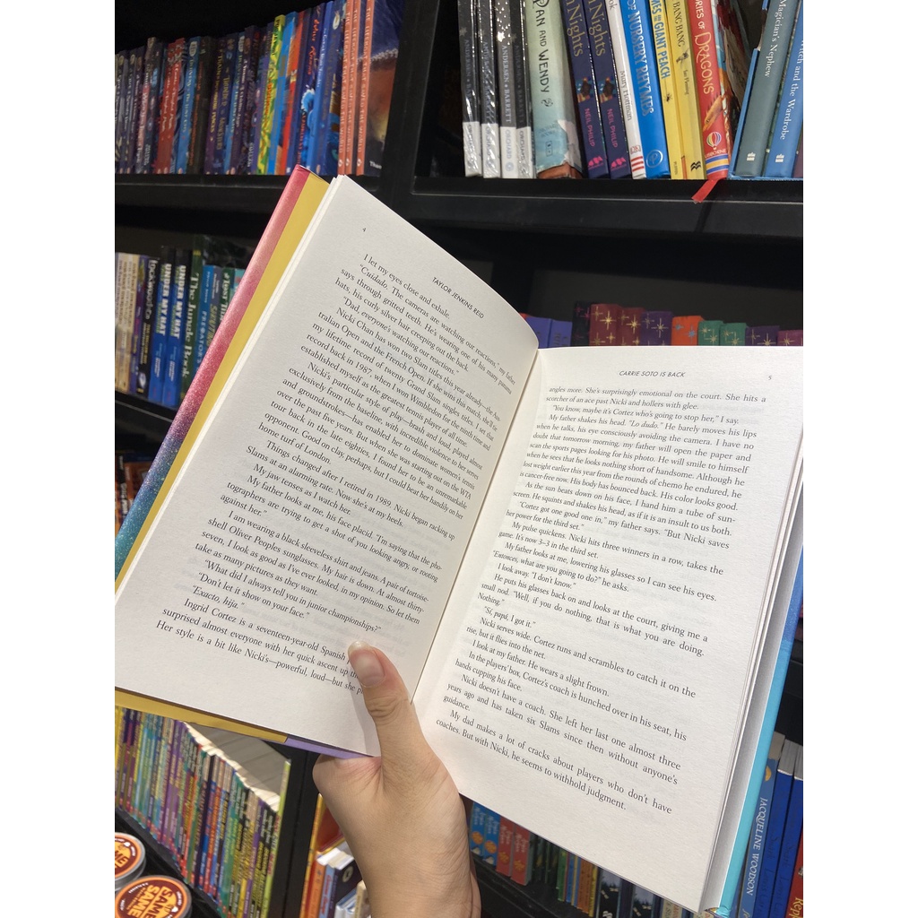 Sách - Carrie Soto is Back