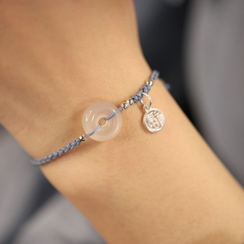 Vòng Đeo Tay May Mắn Bện Dây Đỏ Bằng Đá Chalcedony Tự Nhiên An Toàn