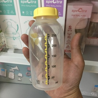 Bình sữa và núm ty medela đủ size