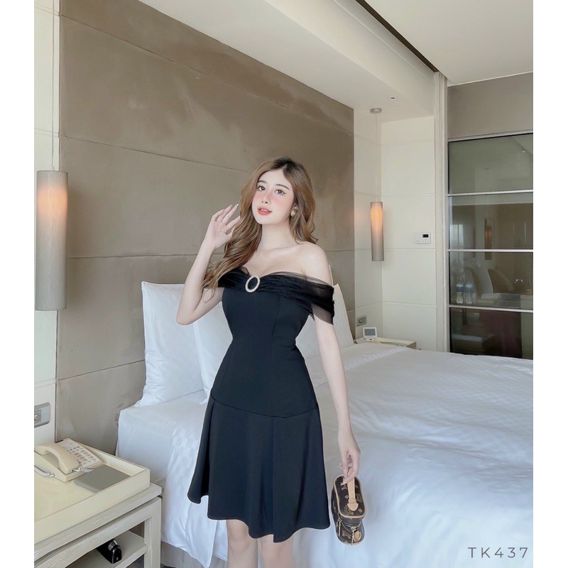 Đầm dự tiệc trễ vai phối lưới sang trọng phong cách