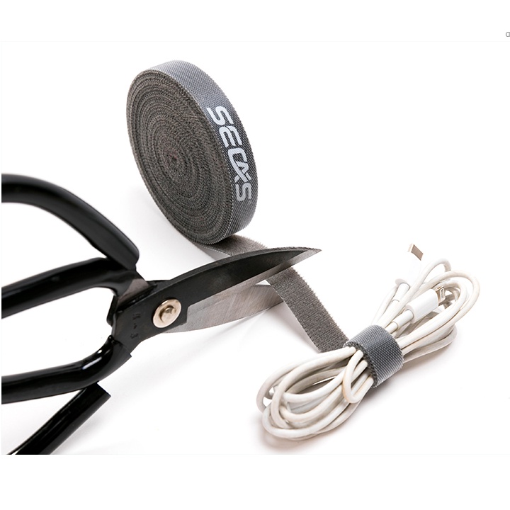 Dây dán velcro cố định cáp mạng dây điện giúp không gian gọn gàng ngăn nắp.