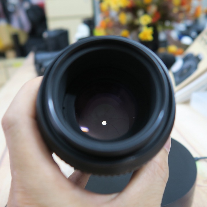 Ống kính Nikon 105f2.8D Micro chuyên chụp sản phẩm và chân dung