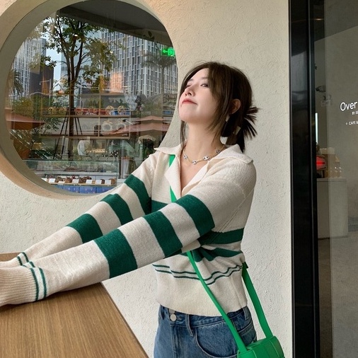 Áo kiểu ZHELIHANGFEI dệt kim cổ polo tay dài dáng ngắn rộng họa tiết kẻ sọc dễ phối đồ thời trang